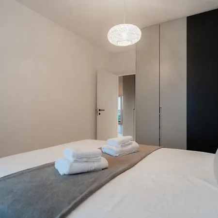 Vulcan - Premium Apartment Bukarest